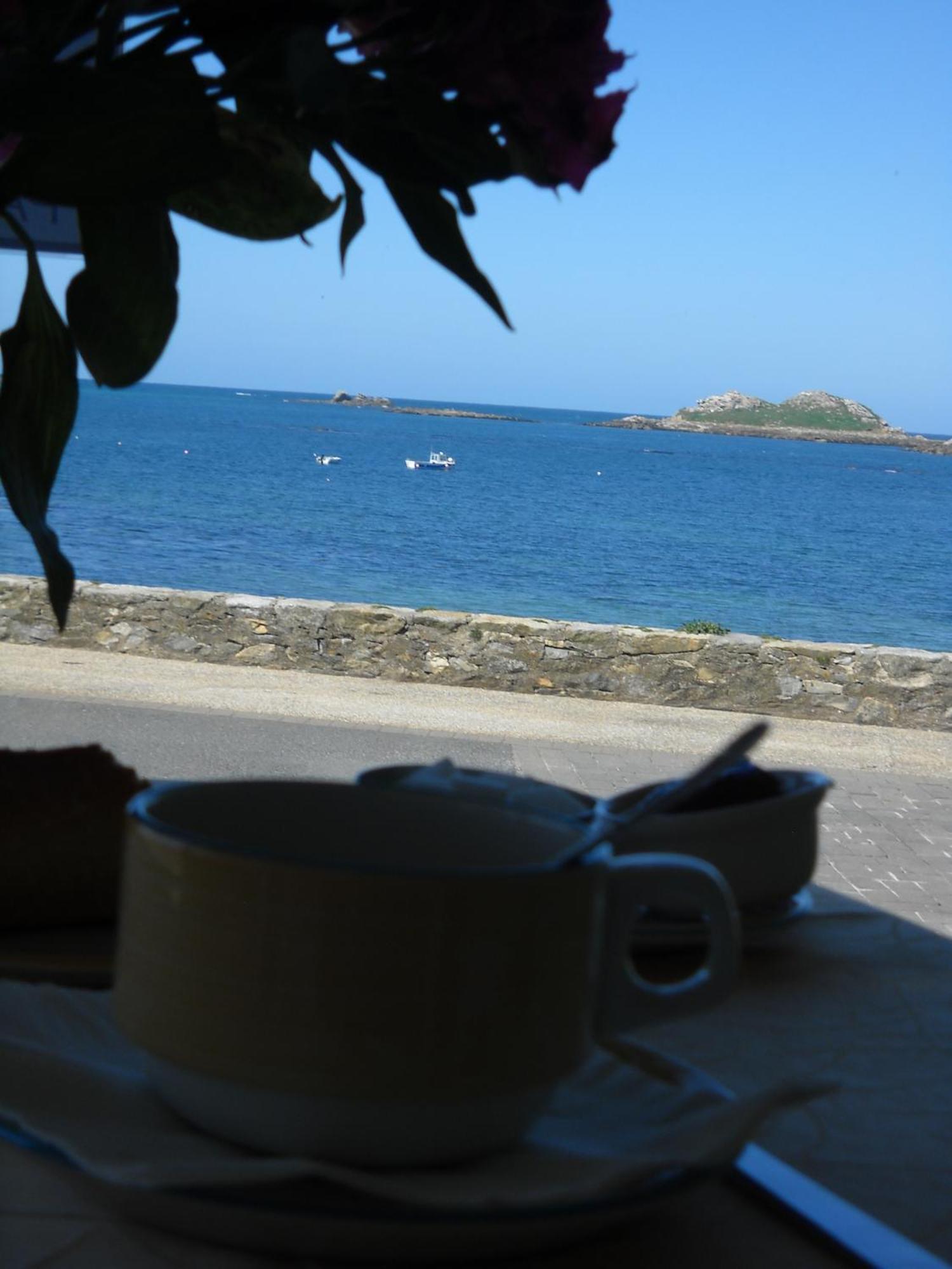 Logis Hotel Bellevue Roscoff Eksteriør bilde